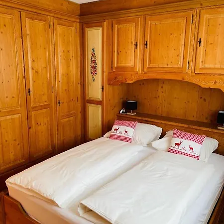 Haus Jomeity Apartment *